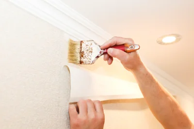 Pose de papier peint à Locmaria-Grand-Champ — revêtements muraux et toiles de verre